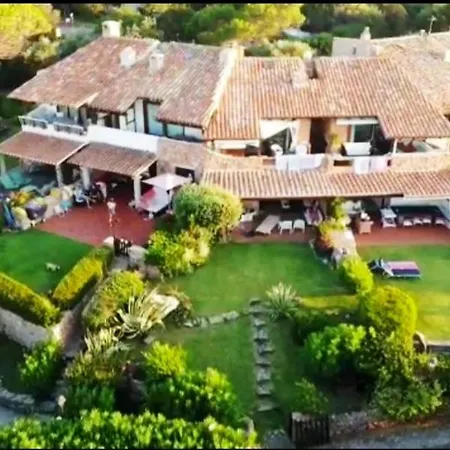 Luxury Garden, Pool, Tennis, Private Beach In Holiday home *