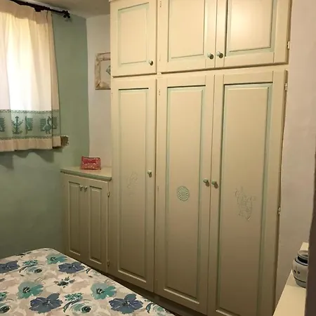 Holiday home Luxury Garden, Pool, Tennis, Private Beach In *